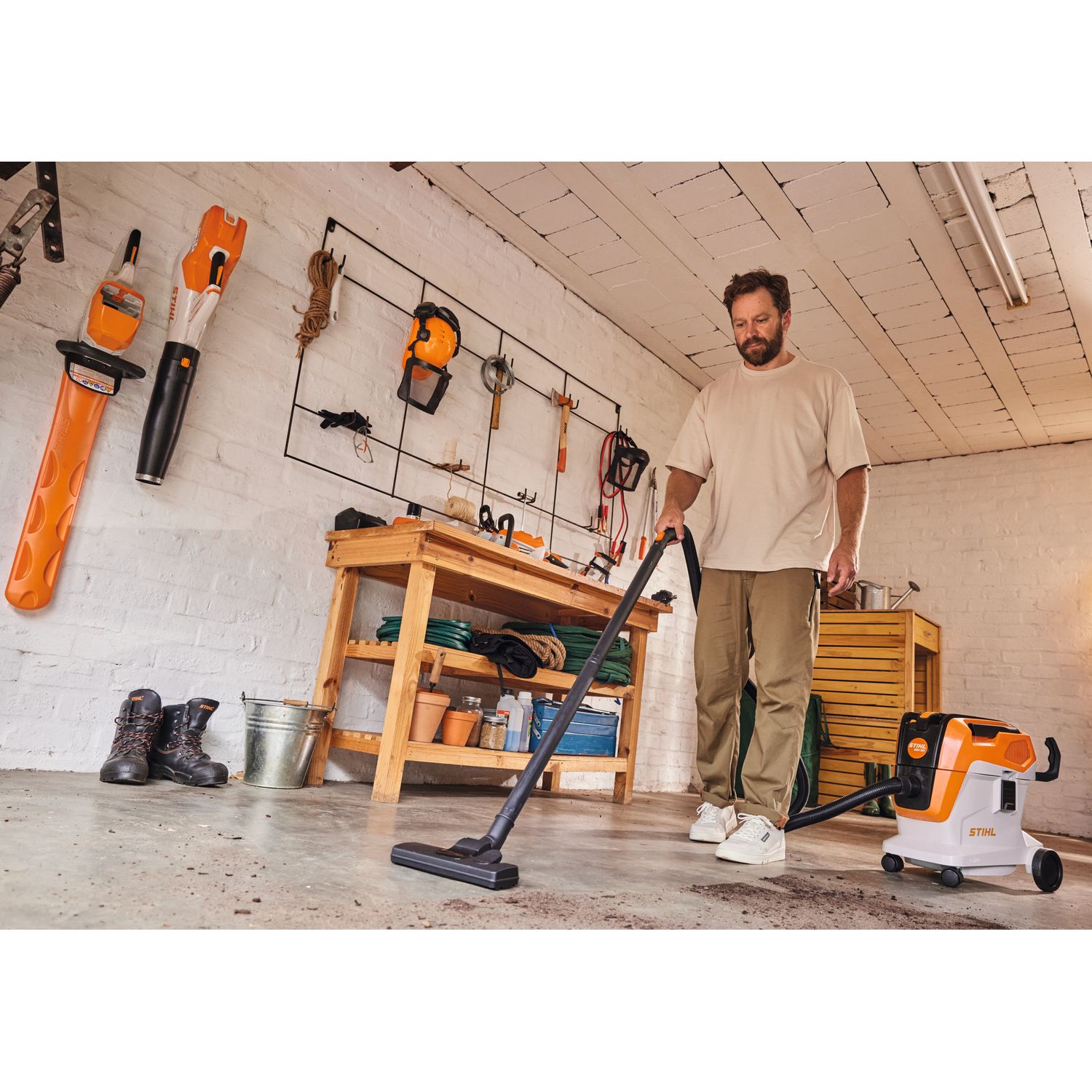 Аккумуляторный пылесос STIHL SEA60
