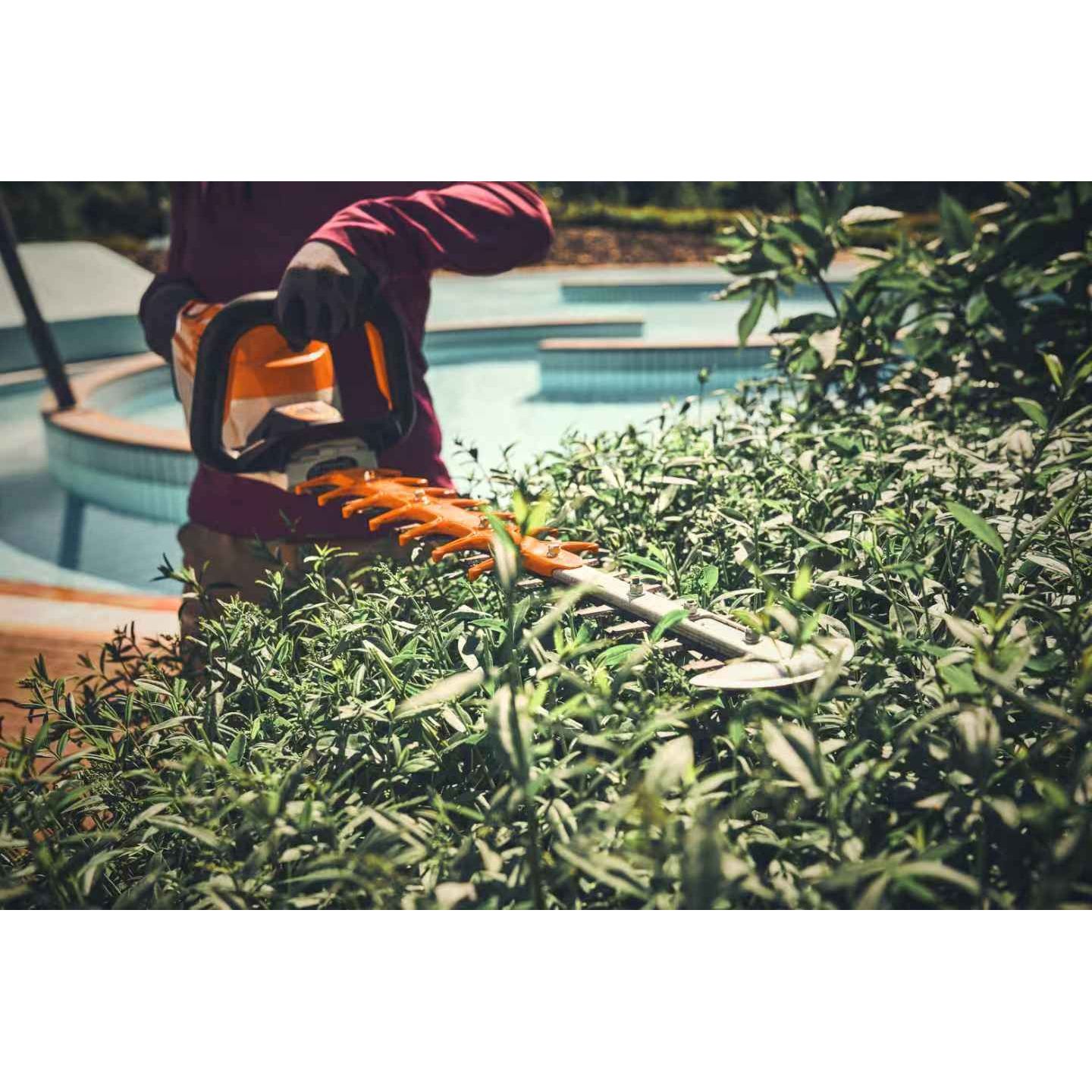 Аккумуляторный кусторез STIHL HSA150R