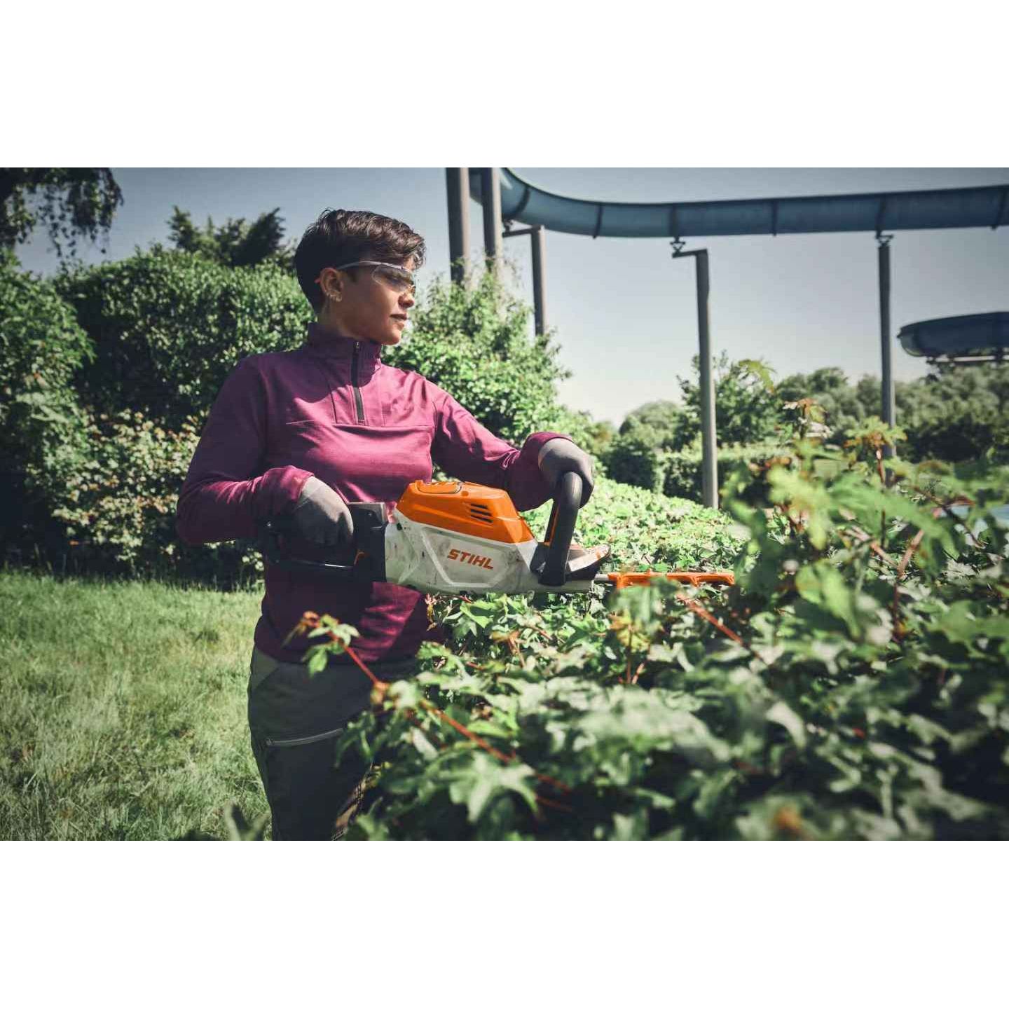 Аккумуляторный кусторез STIHL HSA150R