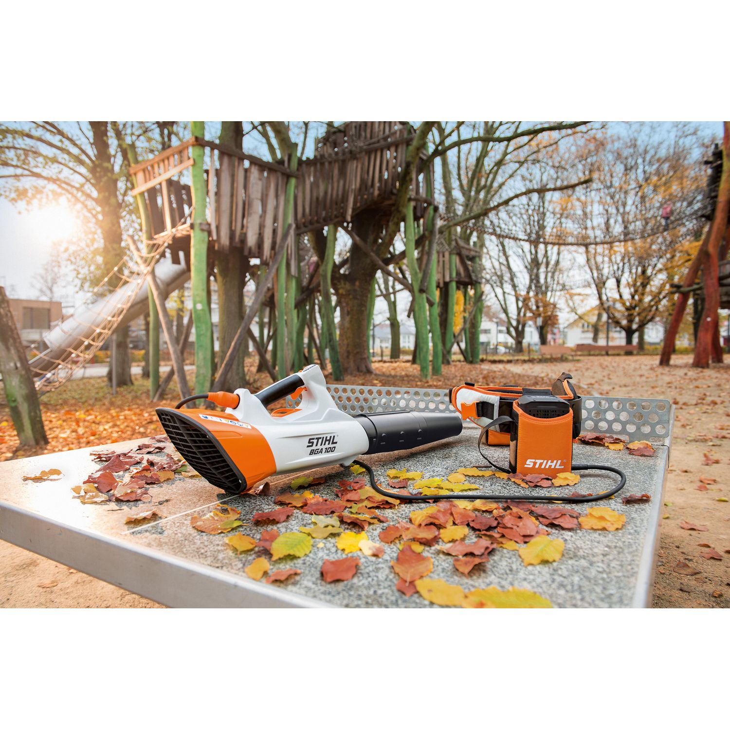 Аккумуляторный воздуходув STIHL BGA 100