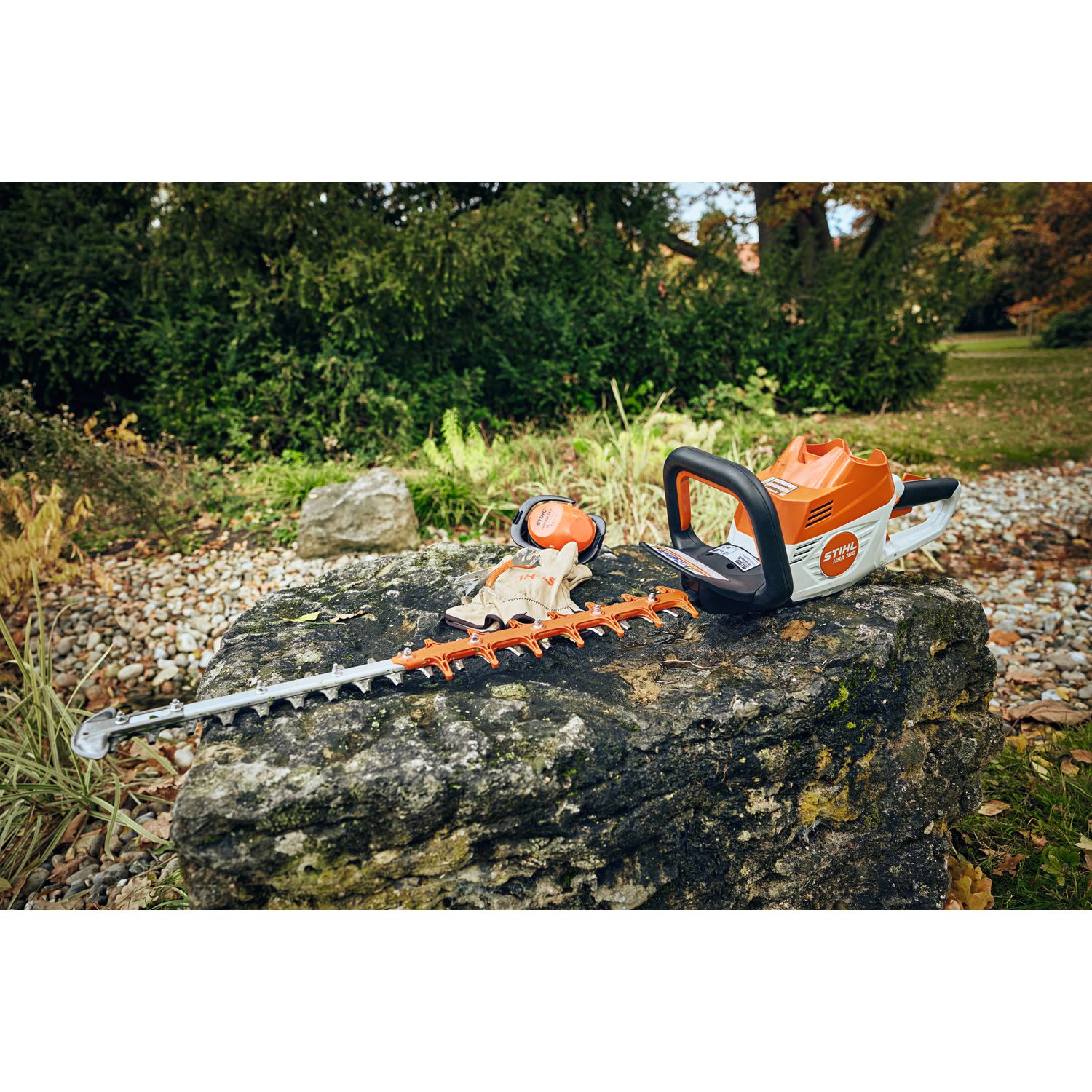 Аккумуляторный кусторез STIHL HSA 100