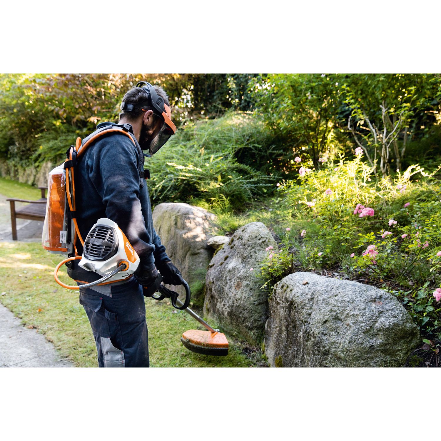 Аккумуляторная мотокоса STIHL FSA 130 R (с кольцевой рукояткой)