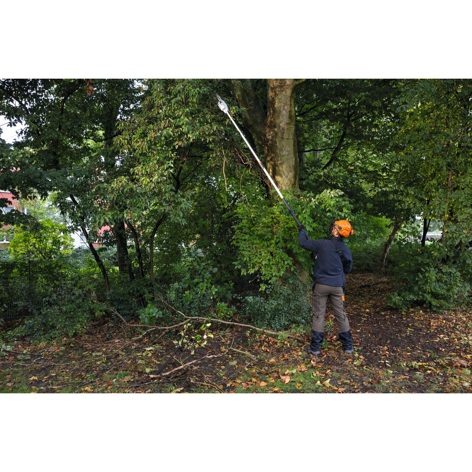 Аккумуляторная высоторезная пила STIHL HTA 86 с шиной 12 дюймов (30 см)