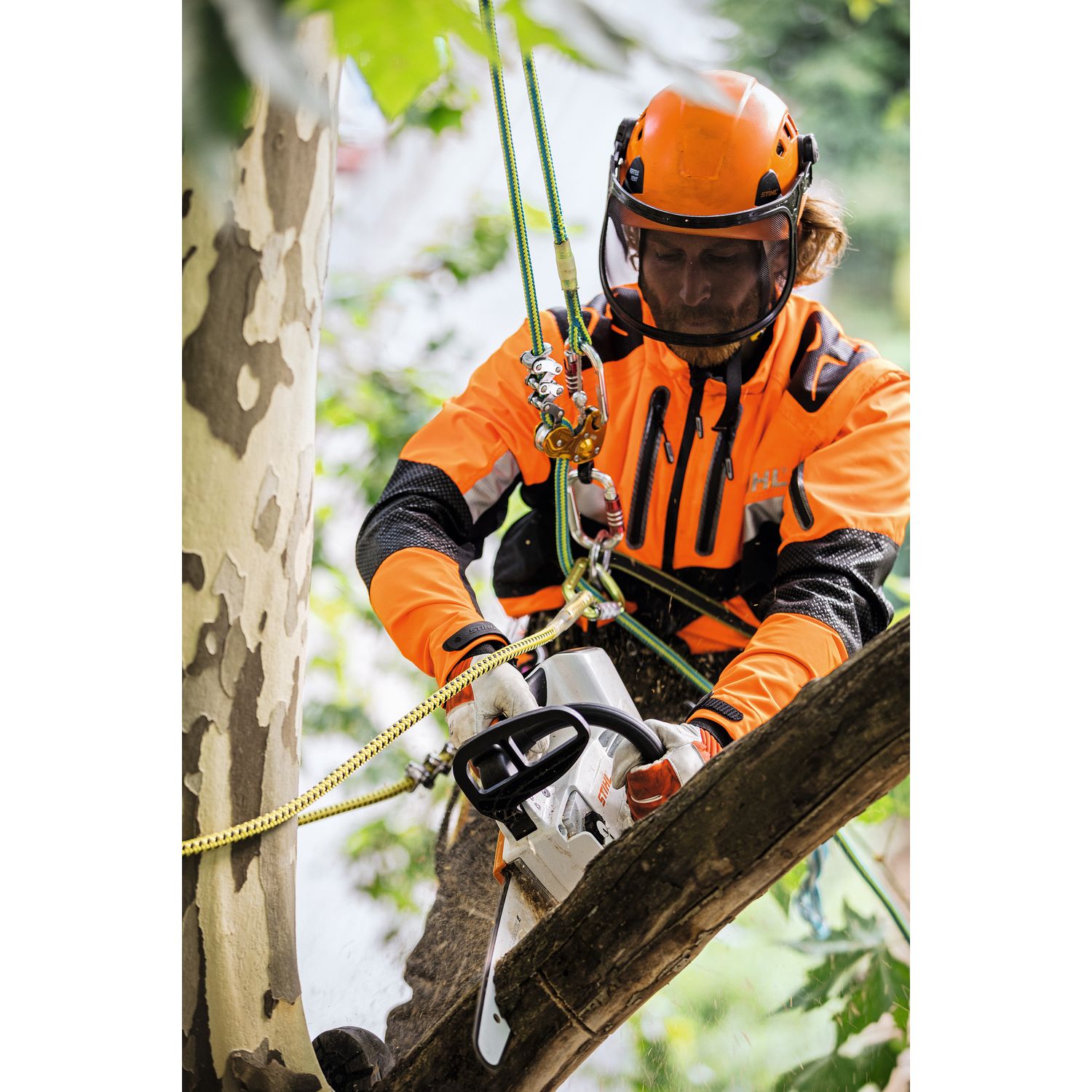 Аккумуляторная цепная пила STIHL MSA 161 T с шиной 12 дюймов (30 см)