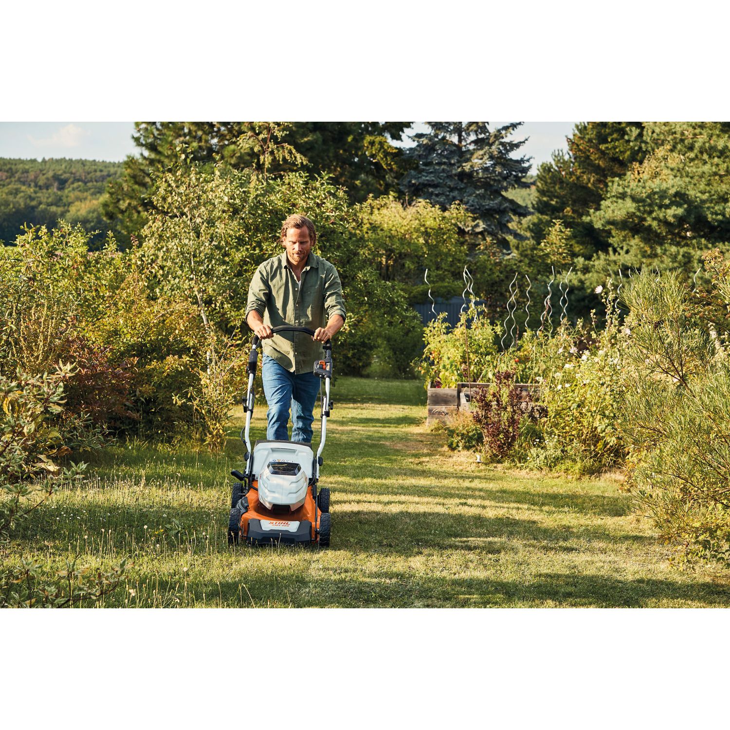 Аккумуляторная газонокосилка STIHL RMA 460