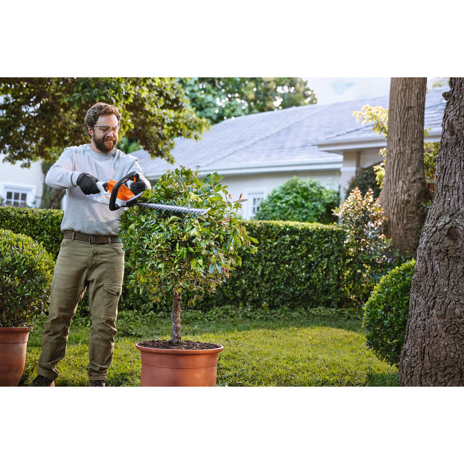 Аккумуляторный кусторез STIHL HSA 40